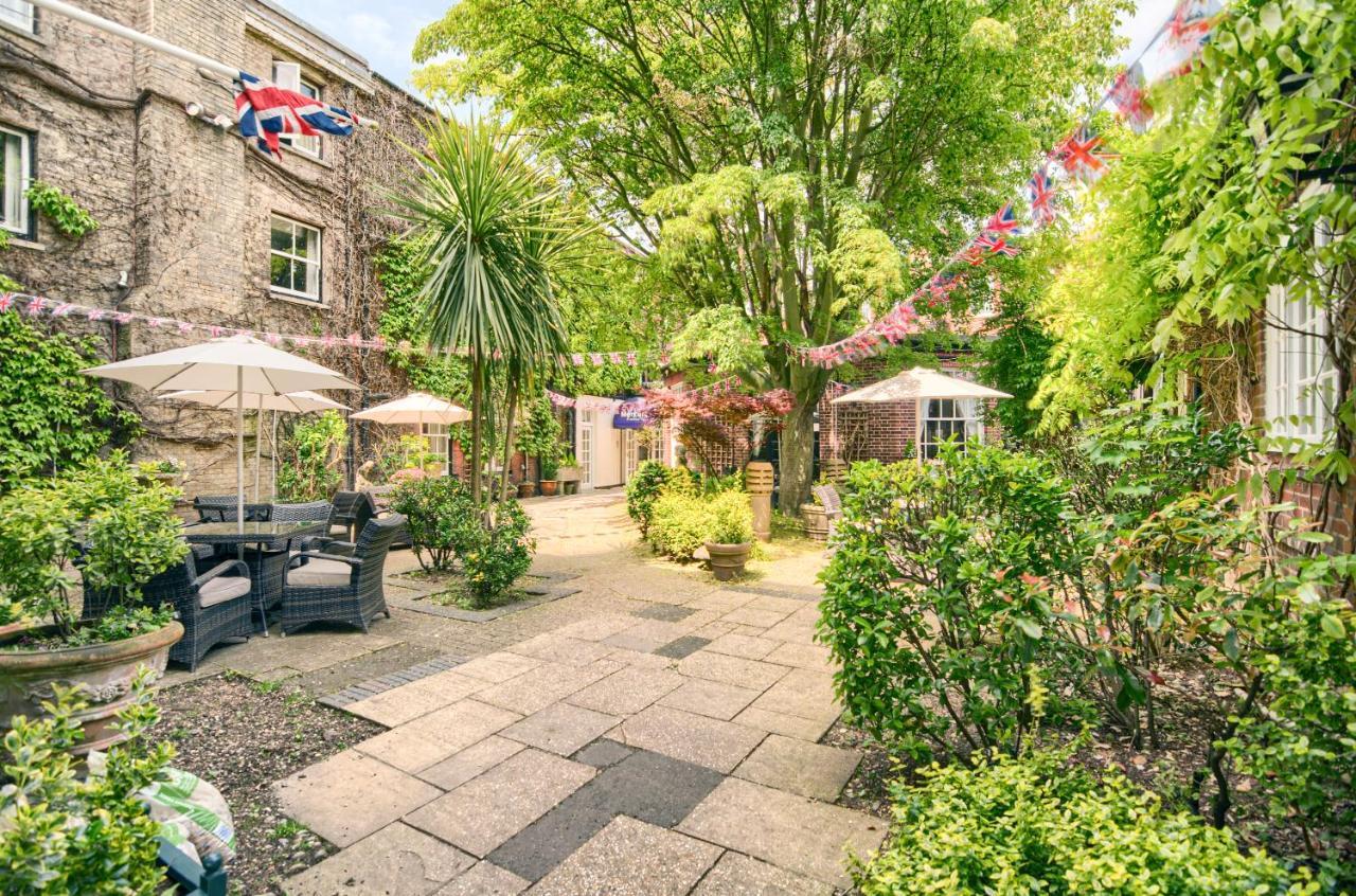 Mercure Salisbury White Hart Hotel & Apartments Exterior foto