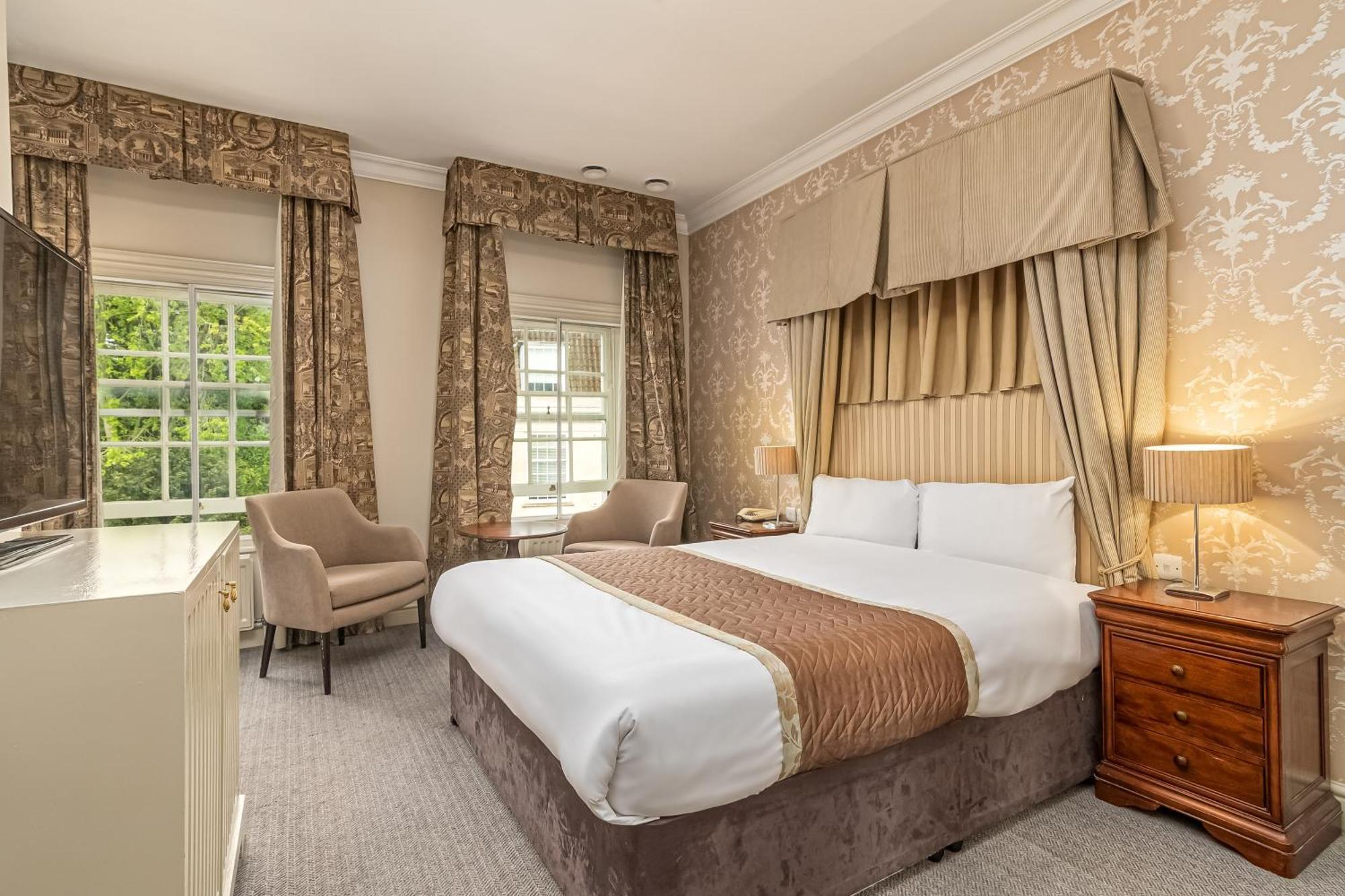 Mercure Salisbury White Hart Hotel & Apartments Exterior foto