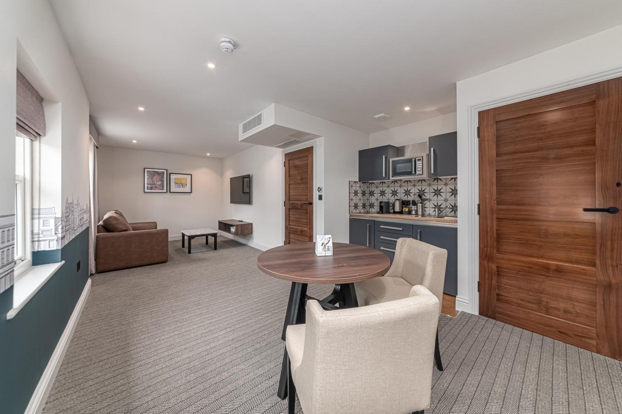 Mercure Salisbury White Hart Hotel & Apartments Exterior foto