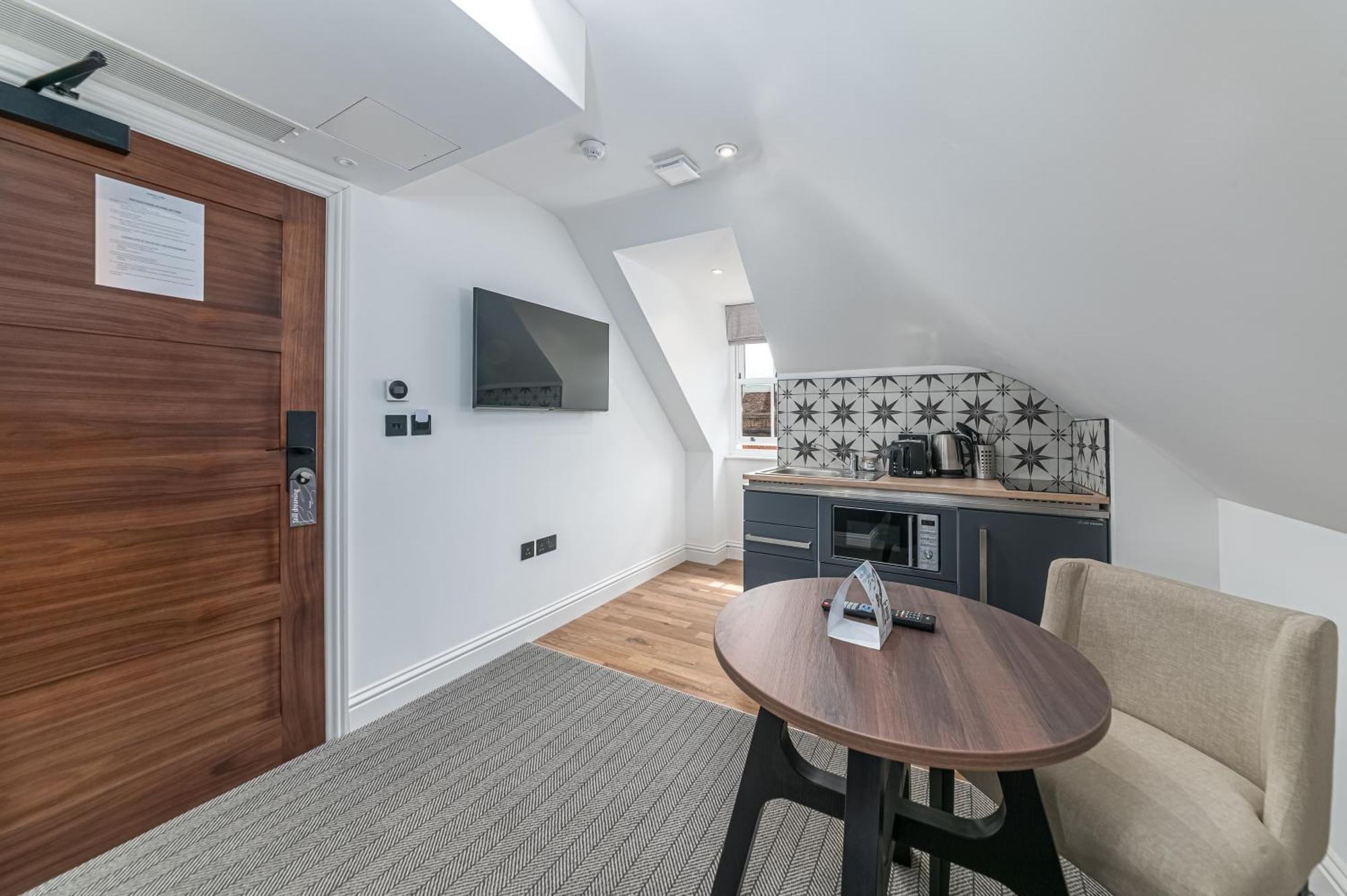 Mercure Salisbury White Hart Hotel & Apartments Exterior foto